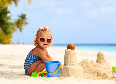 girl-sand-toys